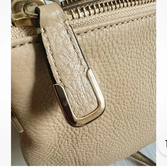 Coach 49992 Madison Leather East West Swingpack In Tan NWOT condition - Picture 4 of 6